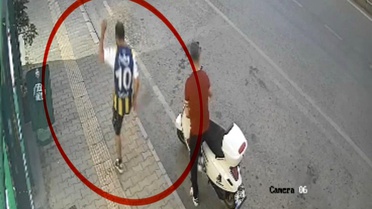 Samsun'da Kediyi Tekmeleyen Şahıs Tepki Çekti
