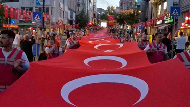 Tekirdağ'da dev bayrakla demokrasi yürüyüşü
