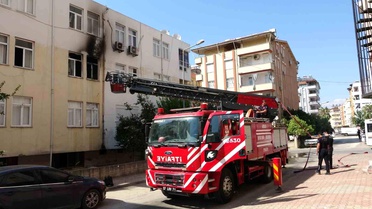 Personel lojmanı olarak kullanılan daire yandı: 1 kişi dumandan etkilendi