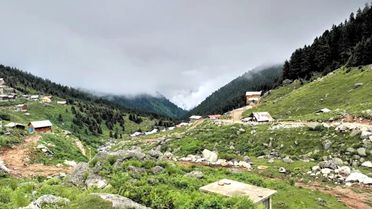 Rize'de Kaybolan Rus Turistler Kurtarıldı