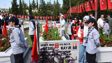 5 ilde 15 Temmuz şehitlik ziyaretleri