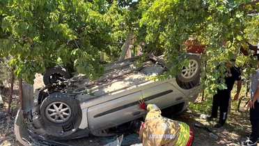 Hatay'da Takla Atan Otomobilde Sürücü Yaralandı