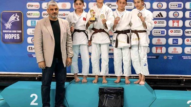 Avrupa Kupası'nda Yunusemre fırtınası