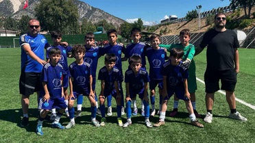 Minik Futbolculardan 15 Temmuz Anısına Dostluk Maçı
