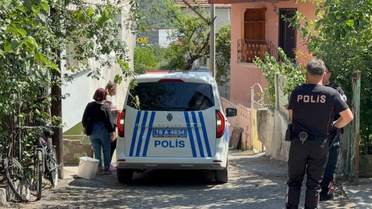 Kaçan Sürücü Aracını Bırakıp Kaçtı