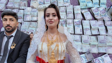 İki gece iki gün süren düğünde gelin ve damada servet takıldı
