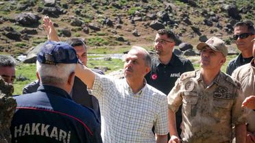 Hakkari'de Kayıp Dağcı İçin Arama Çalışmaları