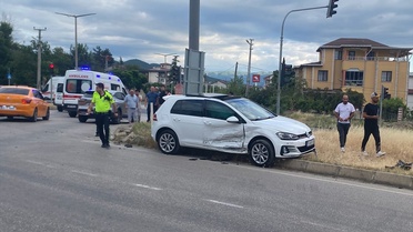 Niksar'da Trafik Kazası: 3 Yaralı