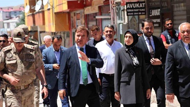 Vali Aydoğdu Tercan'da Esnafla Buluştu