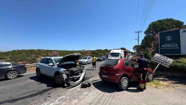 Ayvalık'ta trafik kazası: 2 yaralı