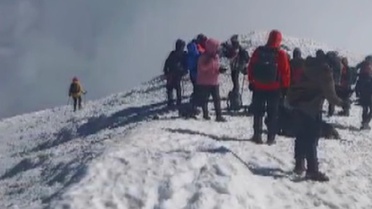 Ağrı Dağı'nda Dağcılar Zirveye Çıktı