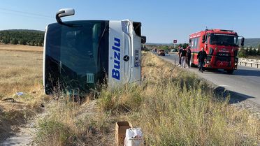 Eskişehir'de yolcu otobüsü devrildi: 24 yaralı
