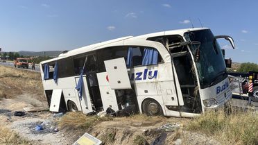 Eskişehir'de Otobüs Kazası: 24 Yaralı