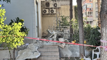 İzmir'de İskelenin Düşmesi Sonucu 3 Kardeş Yaralandı