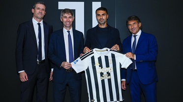 Zeki Çelik Juventus'ta