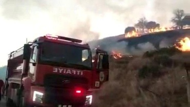 Kahta'da Anız Yangını Köyde Korkuya Neden Oldu