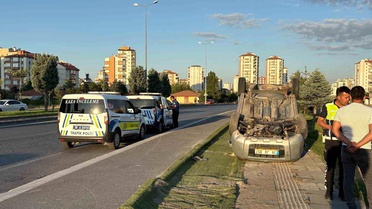 Kayseri'de Takla Atan Araçta 1 Yaralı