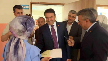 Vali Işın, öğrencilerin dondurma çağrısına kayıtsız kalmadı