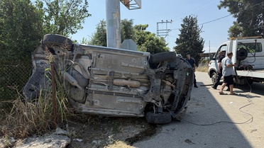 Erdemli'de otomobil devrildi: 4 yaralı