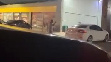 Bursa'da Sopalı Kavga Kameralara Yansıdı