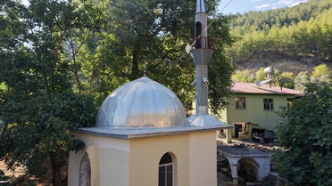 Anamur'daki Doğal Güzelliklerle Dolu Cami