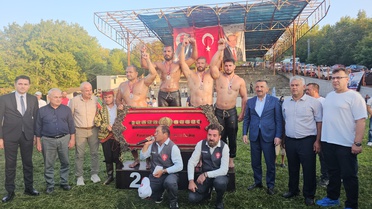 Dağköy'de Gerilim Dolu Yağlı Güreşler