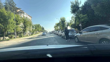 Düğün Konvoyu Acil Kapıyı Tıkadı
