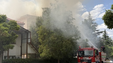 Göksun'da Çatı Yangını Kontrol Altına Alındı