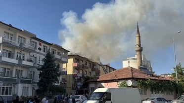 Kayseri'de Apartman Çatısında Yangın