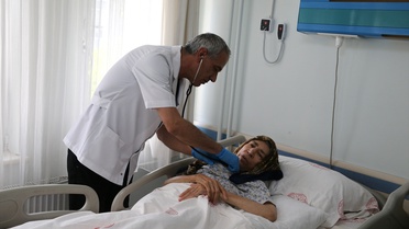 Konya'da Alzheimer Hastası 500 Günlük Tedavi Sonrası Evine Döndü
