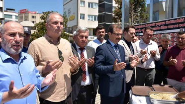 Salihli'de şehitler için aşure hayrı