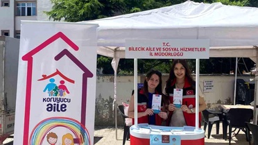 Gölpazarı'nda Koruyucu Aile Standı Açıldı