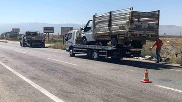 Ereğli'de Kamyonet Çarpıştı: İki Yaralı