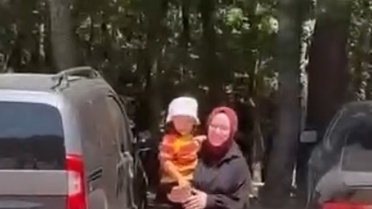 Jandarma'dan Minik Ela'ya Yardım