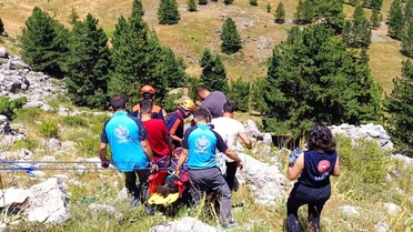 Kekik Toplarken Kayalıklardan Düştü
