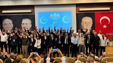 MHP Sivas'ta Yalçındağ Yeniden Başkan