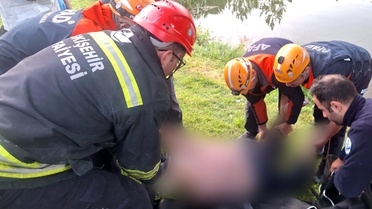 Porsuk Çayı'nda hareketsiz halde bulunan kadın hayatını kaybetti
