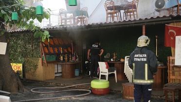 Antalya'da Çay Bahçesi Yangını