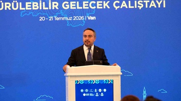 Bakan Yardımcısı Burak Demiralp: 'Van Gölü'nde yılların biriktirdiği kirlilik yüküne neşter vurduk'