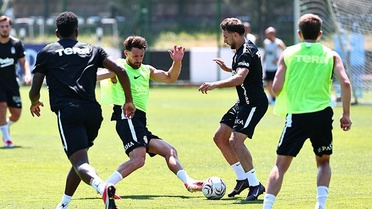 Beşiktaş, Midtjylland Maçına Hazırlanıyor