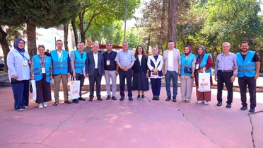 AK Parti'den Kadifekale'de teşekkür belgesi takdimi