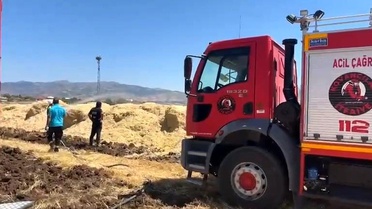 Elazığ'da Saman Yangını Kontrol Altına Alındı