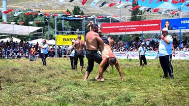 Feslikan Yağlı Pehlivan Güreşleri'ni Başpehlivan Erkan Taş kazandı