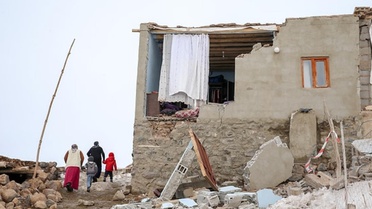 Bombardıman sürerken bir de deprem vurdu: İran 5 dakika arayla 2 kez sallandı