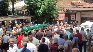 Bıçaklanarak Öldürülen Genç Toprağa Verildi