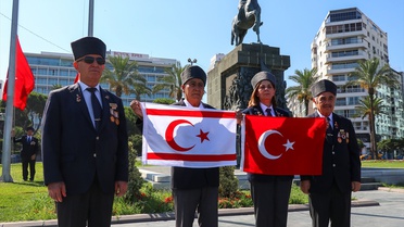 Kıbrıs Barış Harekatı'nın 52. yılı İzmir'de anıldı