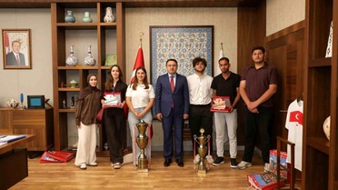 Vali Işın, DUSCART Takımı ile Buluştu