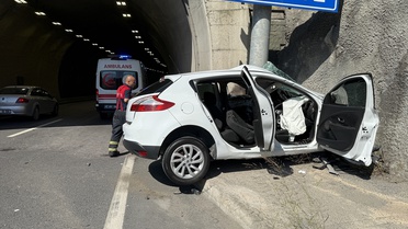 Zonguldak'ta Tünel Girişi Kaza: Sürücü Ağır Yaralı