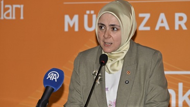 Kadın Liderlik Akademisi'nde Münazara Kulübü Kapanışı