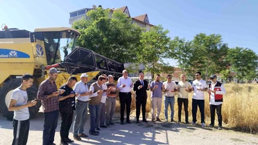Aslanapa'da hububat hasadı dualarla başladı